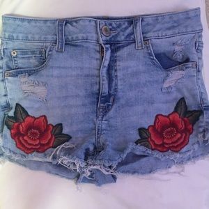 American Eagle distressed rose patch shorts